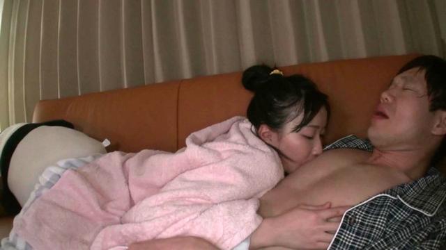 実家でこっそり弄りあう兄妹チクビ相姦 あまね弥生 サンプル画像 3