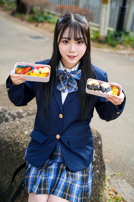彼氏の為にお弁当を作ってあげる献身的な美少女J●！！しかし彼氏のSEXが下手で全然興奮出来ない！と不満爆発！自分を満足させてくれるデカチン男に鬼ピストンで無限にイカされ大満足 サンプル画像 2