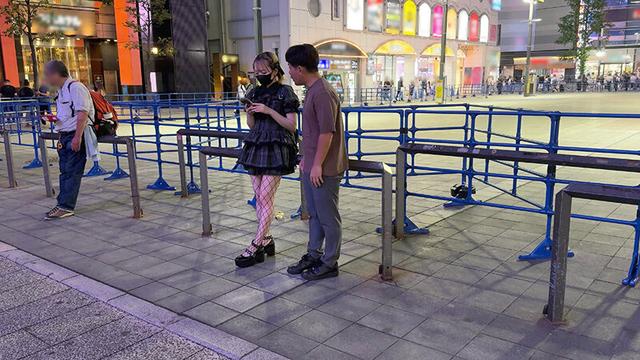 最近の地雷女子はヤル気なし塩対応なのに、ちょいMなボクにはその眼つきがたまらないんです…世の中舐めてる塩対応トー横女子の無関心P活 西元めいさ サンプル画像 14
