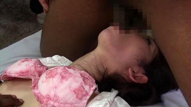 黒人巨大マラを受け入れ悶える清楚系美人熟女 長谷川美紅 サンプル画像 11