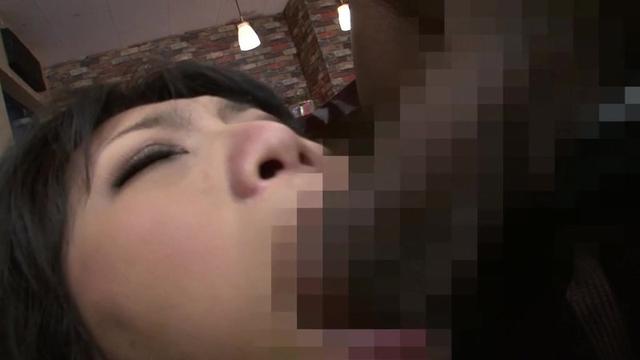 黒人デカマラ VS. 超巨乳美人熟女 高島恭子 フェラ3P編 サンプル画像 9