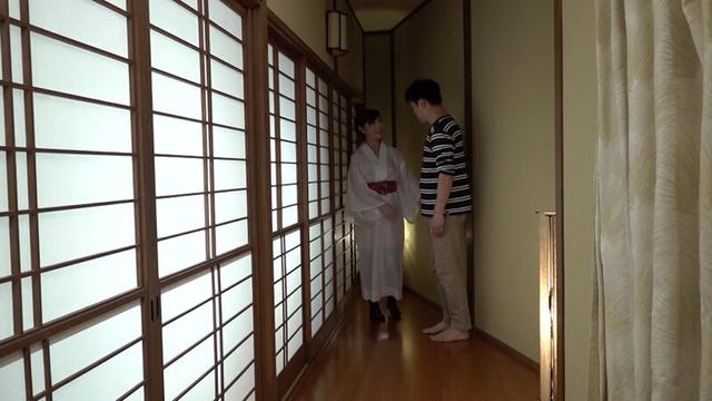 【完熟】隣の奥さんは美巨乳で性欲強くて床上手 成咲優美 即即編 サンプル画像 4