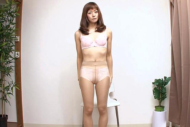 素人初ヘアヌード撮影会Vol.023 紺野真澄 37歳/芹澤瞳 33歳 サンプル画像 13