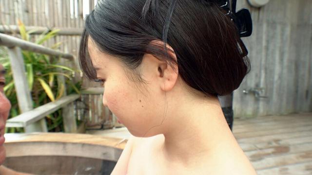いいなり美人妻 男経験が浅いナチュラル陰毛若妻 雫25歳 サンプル画像 9