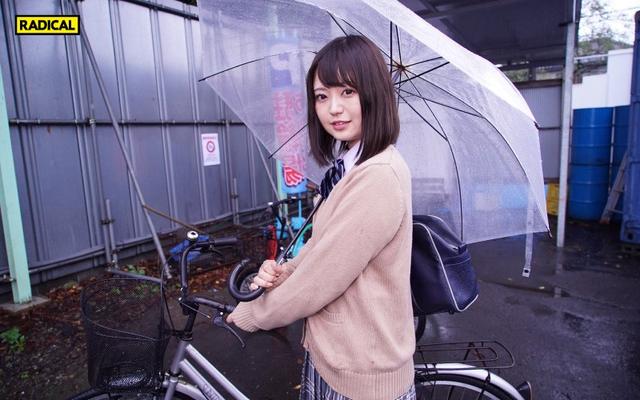 【VR】「駐輪場とか校舎裏でいい？」誰かが来そうなスリルと快感！ヤリマンJ○と出会って3分で即パパ活 サンプル画像 2