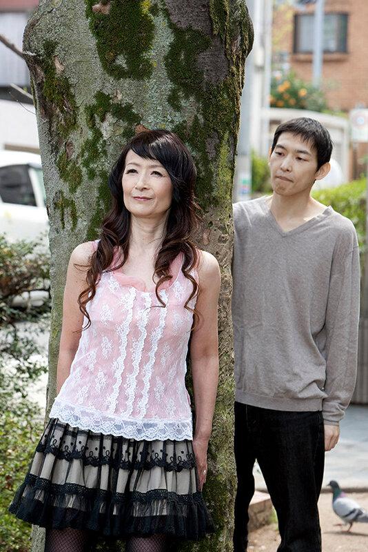 まさか！お母さんが最初の相手なんて…僕とお母さんの近親物語5編 サンプル画像 4