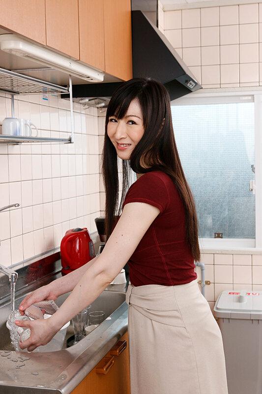 熟年ドラマ4編 美熟女たちが商店街の男たちに玩具にされて… サンプル画像 2