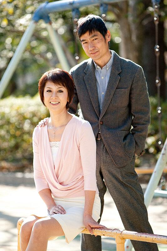 熟女とは思えない美貌とスタイル！エロ過ぎる人妻熟女のヌケル妖艶なセックス！4時間8人！ サンプル画像 20