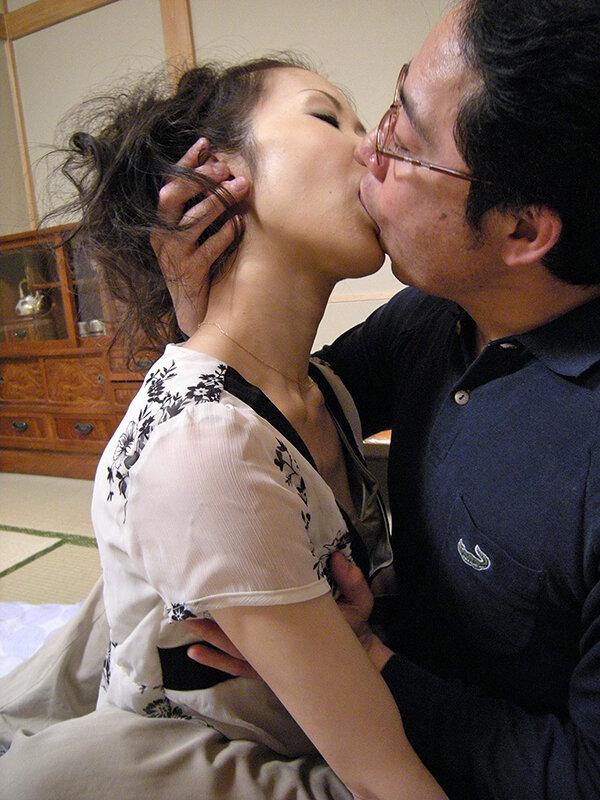 熟女の合コン！酔った勢いで盛り上がって…セックスしちゃいました！ サンプル画像 5