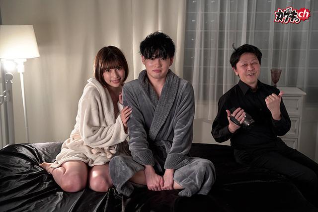 『普通のバイト面接じゃ…ない！？』～バーのバイトの面接はまさかのAV男優面接！？いきなりカメラの前でオナニーさせられ、エロすぎる女面接官にのせられるまま本番SEX～ サンプル画像 20