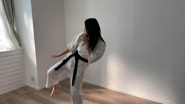 女空手家初段 VS.アマレス男優 永原なつき 22歳 サンプル画像 2