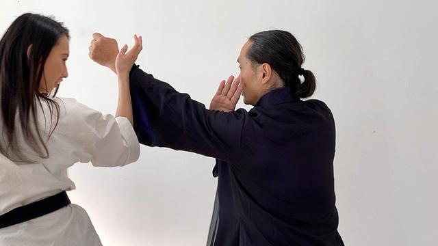 女空手家初段 VS.アマレス男優 永原なつき 22歳 サンプル画像 3