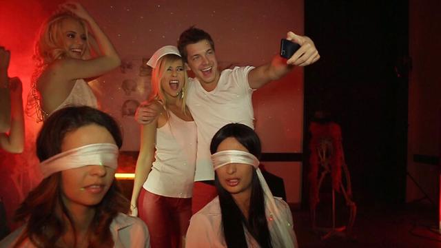 【Marc Dorcel】Nurses～看護学校に通う生徒のハジけた1週間～ サンプル画像 17