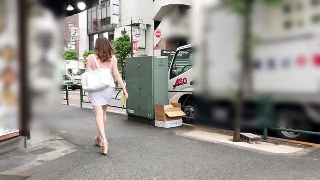 淫乱覚醒素人！老舗タピオカ店から出てきた女の子をナンパしてNEWタピオカ飲ませてHYPER SEX！！ サンプル画像 6