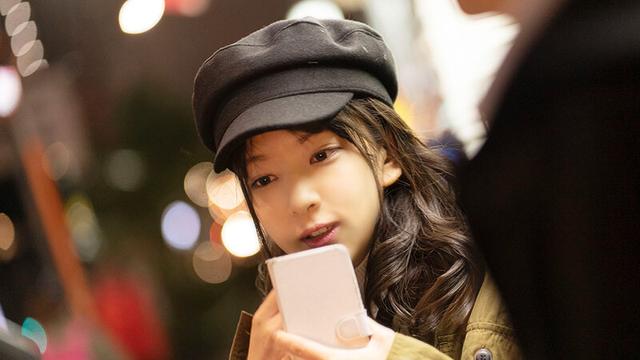 ≪ナンパ企画≫ 街中で出会い系「すれ違い」機能を使ってスマホナンパしてみたらホイホイと清楚な美女が釣れて最後まで激しい中出しセックスができましたwww サンプル画像 1