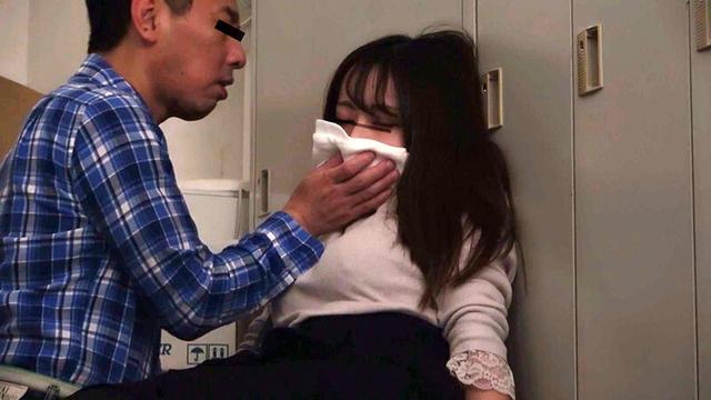 【つきまとい変質者による飼育記録】＃色白ニーハイ娘 ＃スケベギャル ＃フェロモンお姉さん ＃敏感OL ＃ムッチムチ娘 サンプル画像 10