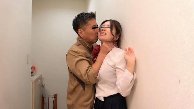【執着！待ち伏せ男】訪問修理業者による不同意性交～J系編～ サンプル画像 3