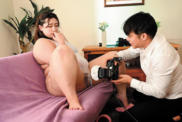 セミヌードモデルの撮影バイトで中出しされてしまった爆尻妻 藤沢麗央 サンプル画像 5
