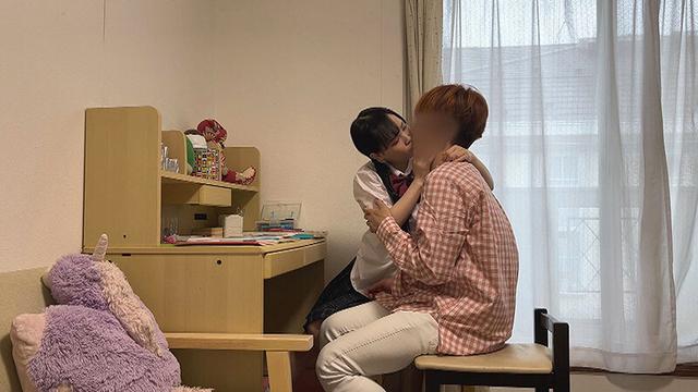 「ちゃんと受験勉強するからエッチなことも教えて…」いつもはマジメな生徒がカテキョを誘惑...イケないことだと理解してても我慢しきれず流れでエッチすると「そのまま中に出して～！！」カニばさみロックで膣奥固定し何度も中出し懇願する女子学生12名 大容量300分SP サンプル画像 4