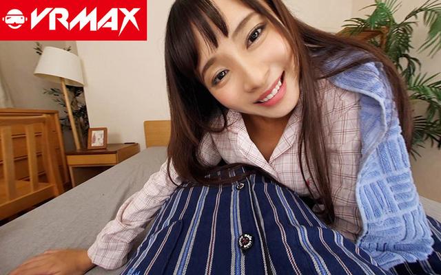 【VR】【HQ高画質】欲求不満女が媚薬の効果で分身SEX！！幽体離脱「なんで君が2人いるの？」最高の没入映像 逢見リカ サンプル画像 6