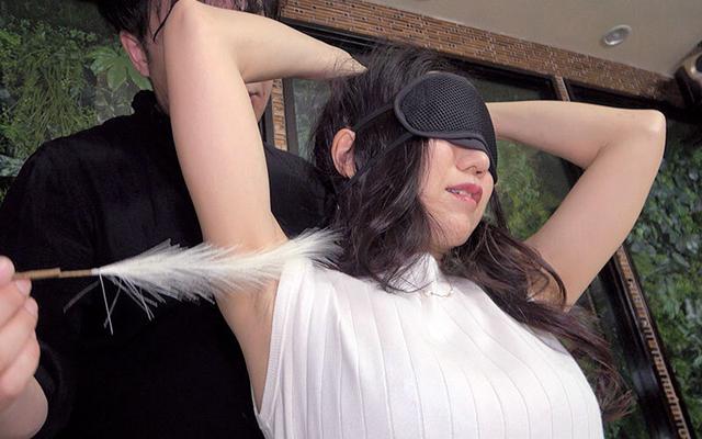 旦那は知らない…執拗な焦らしで濡れる身体とお返しの極限寸止めが出来るワタシを…藍沢汐里 サンプル画像 2