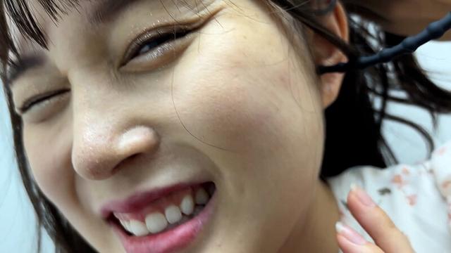街角で声をかけてくすぐりさせてもらう ファミレスウェイター ありすちゃん サンプル画像 6