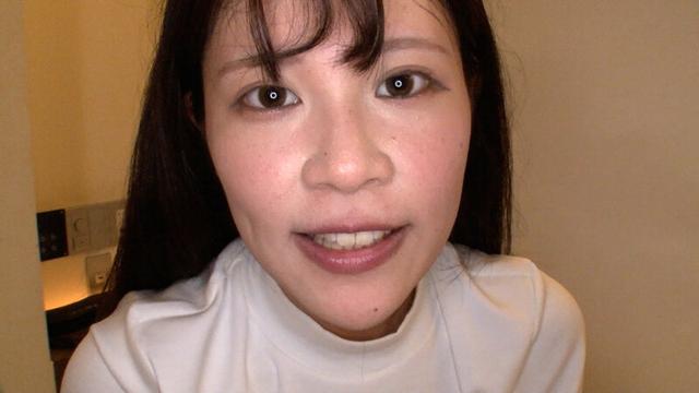 顔中舐めるのが大好きな女子がM男に濃厚鼻フェラ サンプル画像 20