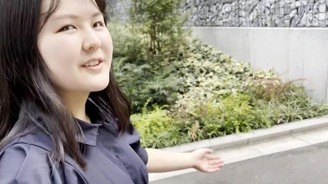 街角で声をかけてパンツの染みを見せてもらう 書店員 りかちゃん サンプル画像 1