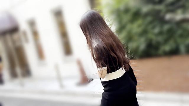 街角で声をかけてパンツの染みを見せてもらう 北欧雑貨屋アルバイト さゆりちゃん サンプル画像 2