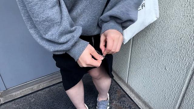 街角で声をかけてパンツの染みを見せてもらう 大学生 ゆゆちゃん サンプル画像 3