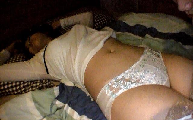 飲み会帰りの美女×意識ぶっ飛ばし×●っ払い昏●×寝込みを襲うとマン汁ジュワッと濡れ濡れ…2枚組 サンプル画像 8