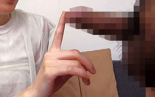 欲情した人妻が頬を赤らめ見惚れる男のオナニー 美人妻センズリ鑑賞会 サンプル画像 13