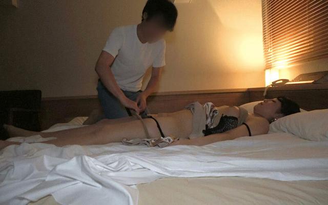 新婦の友人を二次会からお持ち帰り朦朧姦2 サンプル画像 15
