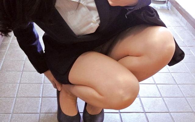 人妻家庭教師のお色気チラリズム特別指導180分 サンプル画像 1