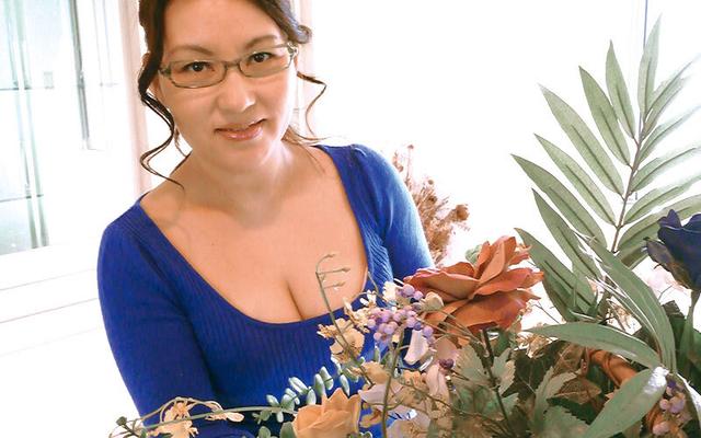 寝取られ妻隠し撮り投稿 愛する妻が他人男の勃起チ○ポを咥えてヤラれてしまう！？5家族2枚組 サンプル画像 3