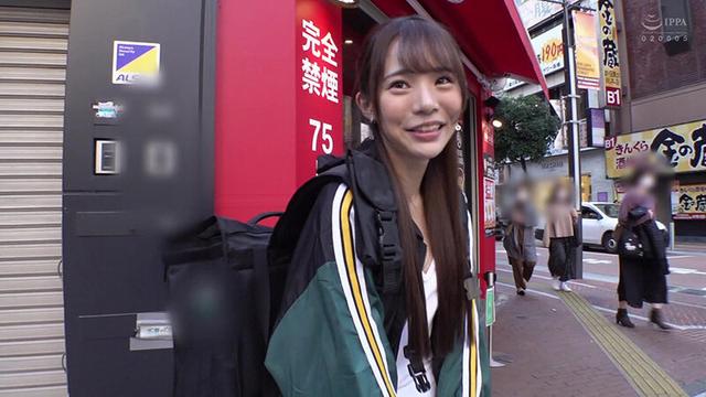 ウー●ー●ーツ美女配達員ガチナンパ！フッ軽だと尻軽！？なイマドキ女子を口説いてホテルでイートイン！からの生ハメ絶頂SEXデリバリー！ サンプル画像 1