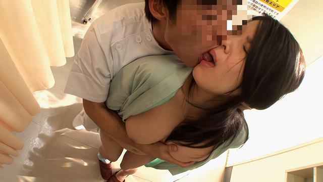 【AI リマスター版】年に1度の健康診断。同僚が側に居るので声も出せず感じさせられる真面目女子社員 サンプル画像 3