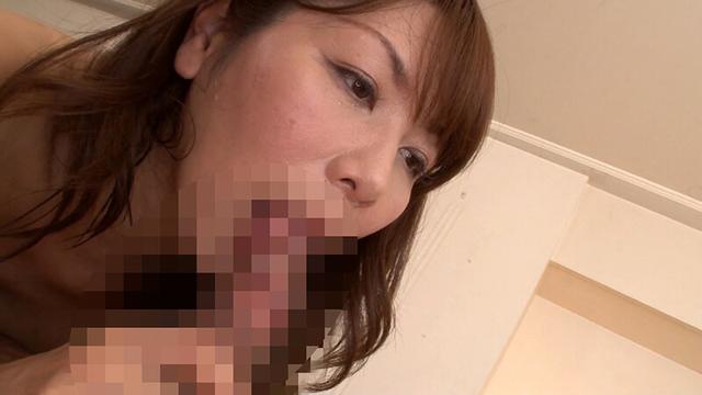 淫乱女医の性感治療！勃起肉棒を淫らにハメまくり！ サンプル画像 5