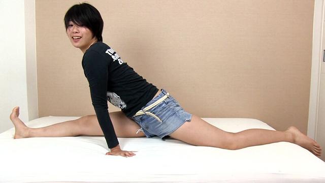 あどけない笑顔の高身長スレンダー美女のオナニーの先まで撮らせてください！電マでエロい顔を晒して嵌め撮りSEX！ サンプル画像 1