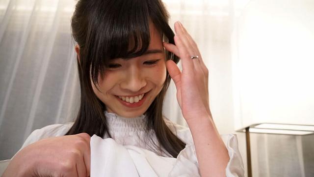 ご実家ではお父様の絶対君主的で育てられ、社交界デビューをしているセレブ奥様。奇跡のパーフェクトボディで言いなりドM気質を披露 サンプル画像 2