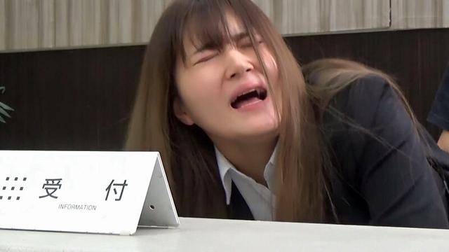 大手企業インターンJD 嗚咽の受付デスク 男優位の懐妊セックス サンプル画像 19