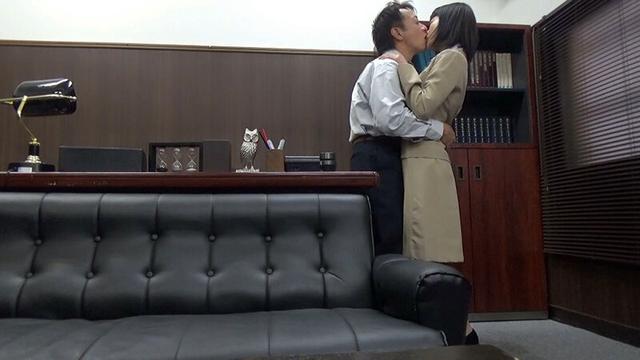 性豪社長 欲望の社長室 笑顔が安らぐ黒髪美人秘書 久々の寵愛に剥きだす性欲！ サンプル画像 2