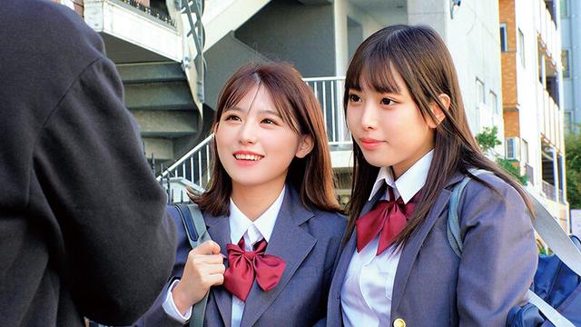 友達同士のカワイイ女子○生がM男くんをすんごい乳首責め！？みくる＆ひかりラブラブカップル同士が互いのパートナーを交換するスワッピングゲームに挑戦！！えりか＆ちなつ サンプル画像 1