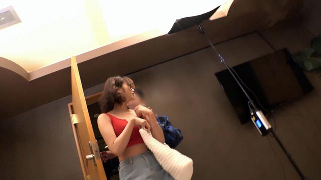 【極上P活娘ローションましましヌルテカSEX！】【もちろん生で味わう健康的美ボディ！】【ローションよりヌルヌルの美少女のアソコにテイクオフ！】健康的美ボディの美少女なのに…欲に忠実？オジチン欲情不可避の不健全えちえちボディのP娘と生挿入ランデブー2NN 前田美波 サンプル画像 1