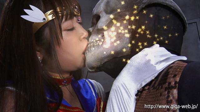 無敵のセーラープリースト 癒しの逆陥落 ～美聖女戦士セーラープリースト～ 加賀美さら サンプル画像 2
