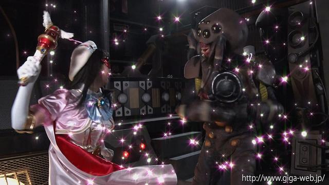 ヒロインハンター開発計画 美少女仮面オーロラ 聖なる戦士から生まれた悪魔、恐怖のオーロラハンター誕生！ 泉りおん サンプル画像 2