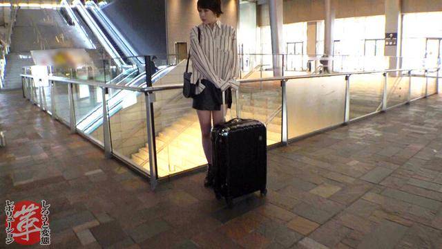 【互いにイキたいスケベ娘】えりかちゃんに革命を。大人しめな島娘さんが登場！超絶美巨乳モミモミ天国！パイパンマ●コをバイブ電マでぐりぐりッ！互いにイキ合える「愛のカタチ探してる♪」【しろうと変態革命20人目】 大原えりか サンプル画像 1