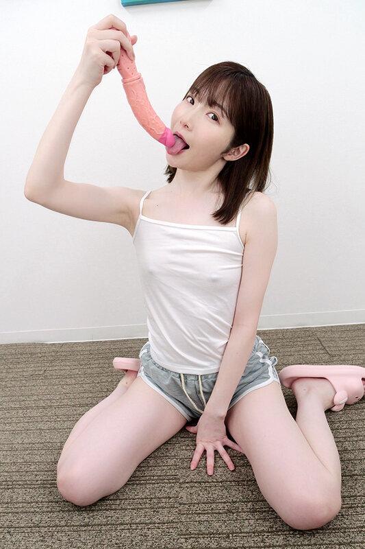 【VR】小春まり 猛接近限界着エロVR ～ちっぱい童顔熟女淫語で 猛接近！極上射精コントロール～ サンプル画像 14