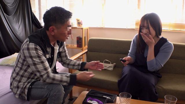 NTRドッキリ企画！マジックミラーパネルPart4 産後マ〇コに他人棒ナマ挿入！媚薬のせいで産後レス美人ママが爆イキ中、突如旦那と対面させたらどうなるの！？ 性欲解放アクメ連発スペシャル サンプル画像 2