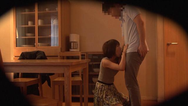 【寝取られすぎる妻】僕より大きいチ●ポに喜ぶ妻の姿… サンプル画像 2